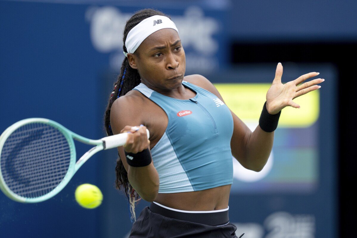 Coco Gauff unggul sebagai unggulan teratas mengalahkan Yafan Wang 6-4, 6-2 di Toronto dalam pertandingan keras pertamanya sejak April